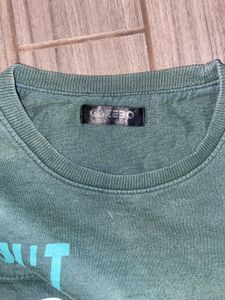 Green Graphic Print Sweatshirt