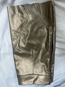 Chic Faux Leather Mini Skirt