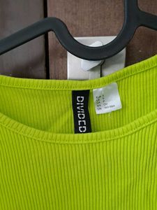 H&amp;M New Green Tie Top