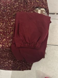 Elegant Kurta Set with Floral Design