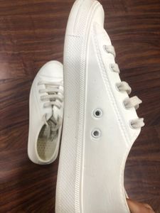 White Casual Shoes UK7
