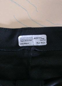 Kotty Black Trouser 👖
