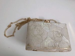 Elegant Clutch with Chain