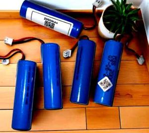 ithium-ion Rechargeable Battery 5 Pieces With BMS