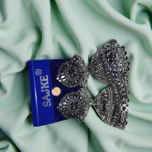 Trendy Silver Jhumka Earrings