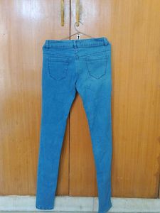 SKINNY BLUE JEANS