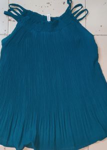 Cute Top With Line Pattern