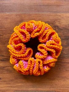 Mom&#39;s Made Woollen Scrunchies