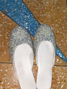It Is Ethnic Indian Footwear💖