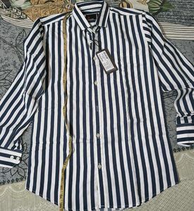 Mens L size shirt checked new with tag