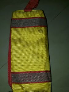 PAUCH WITH 2 FOLD CHAONS GOOD FOR CHILDRENS