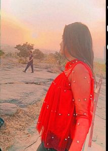 Woman Cute Rust Pearl Top