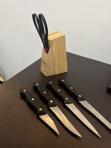 Knife Set With Wooden Holder