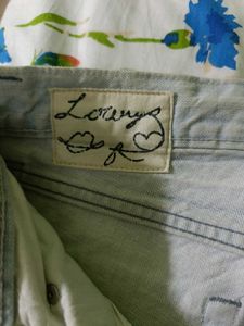 Light Wash Distressed Jeans