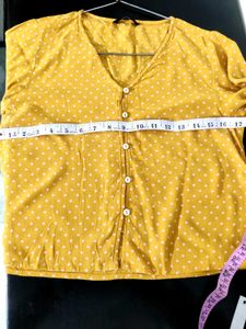 Yellow Polka Dot Top, Branded ✨