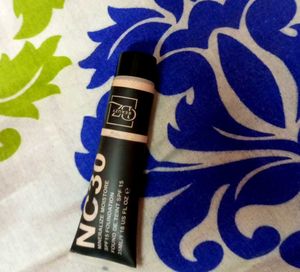 Beauzy NC30 Mineralize Moisture Foundation
