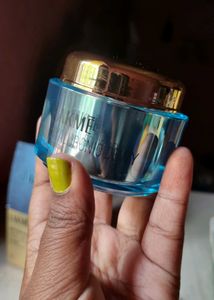Lakme Hyaluronic Dewy Gel Creme