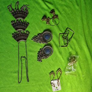 Neckpiece With Multiple Earrings Sets