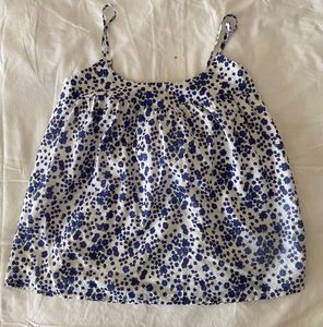 Floral top