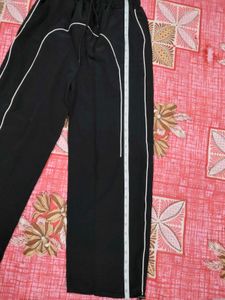 Women&#39;s Black Track Pants (J)