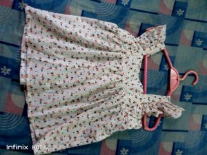 "Adorable Floral Top for Girls 🌸"