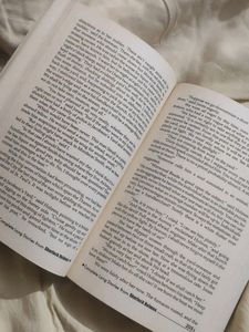 2Novels Sherlock Holmes&amp;Romeo &amp; Juliet Book
