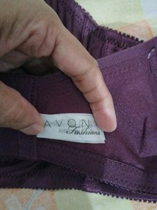 avon Fashion Under Wire Bra .