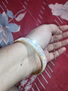 Sparkling Rhinestone Bangle Bracelet