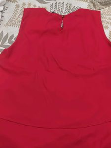 Tan Jay Red Top