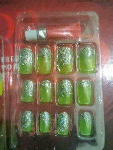 Glittery Fake Nails