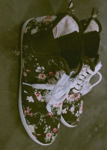 Black Flowered Casual Shoes