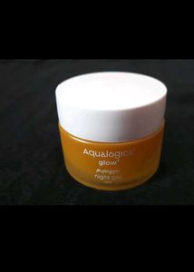 Aqualogica Night Glow Mousse