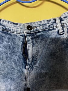 Blue Skinny Fit Mid Raise Stretchable Cropped Jean