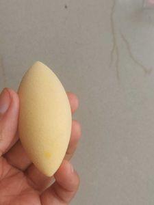 Elf Camo Concealer Sponge