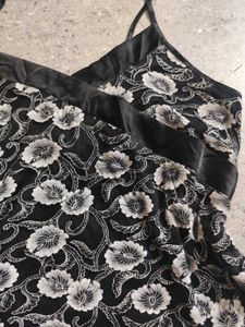 Black Pinteresty Sparkly Floral Cami Top