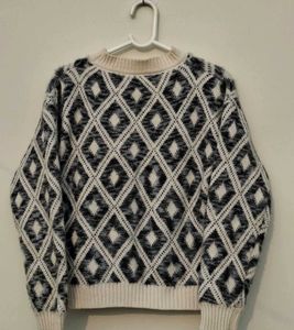Diamond Pattern Knit Sweater