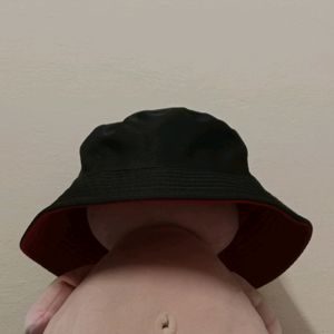 Bucket Hat Reversible Black And Statement Red