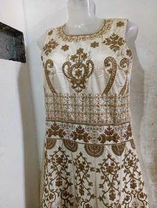 Beautiful Gown 😍 For Women