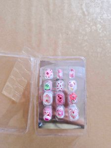 Pack Of 12 Press On Nails