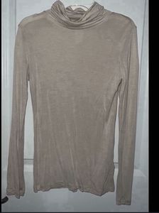 H&amp;M Brown Turtleneck