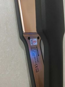 NOVA Temperature Control NHS 901 Hair Straightener