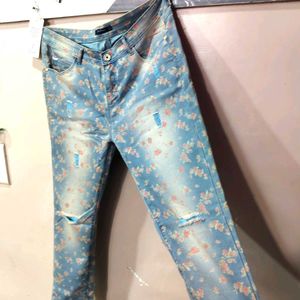 Skin Fit Branded Jeans