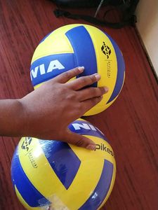 SUPER QUALITY NIVIA SPIKESTER VOLLEYBALL FOR SALE