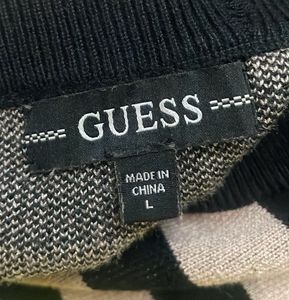 GUESS WOMEN&#39;S SWEATER JET BLACK/LIGHT RUM JACQUARD