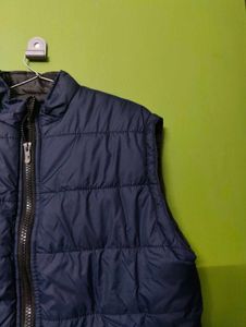 Sleeveless Puffer Jacket - Versatile &amp; Comfortable