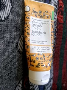 Aroma Magic Sunblock Lotion SPF30 PA++ UVA/UVB
