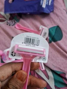Pink Disposable Razors - 7 Pack