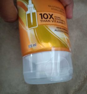 vaseline gluta hya spf 50 +++