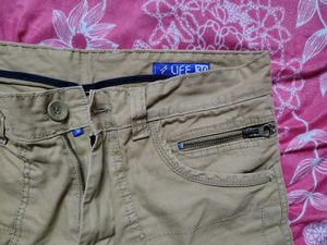 Men&#39;s Khaki Shorts
