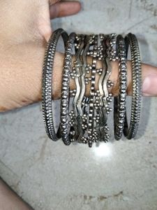 Silver Tone Bangle Set